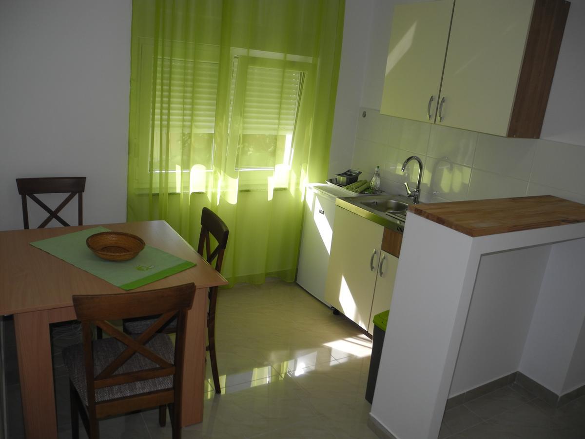 Apartments Nives Crikvenica Exterior photo